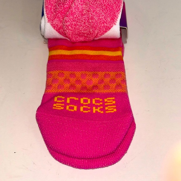 CROCS Socks 3 pair kids sz small. US sz. 7 -10 - Picture 6 of 9